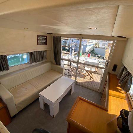 Hotel - Divali - Duerme En Un Confortable Yate En Barcelona Sant Adrià de Besòs Esterno foto